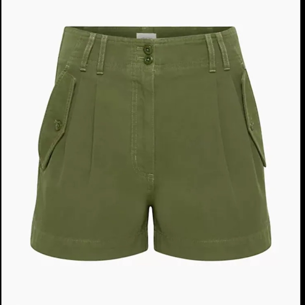 Cabot Short Wilfred free - Aritzia